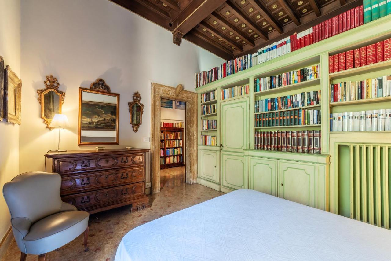 Pantheon - L'angolo Nascosto Dei Quadri Apartamento Roma