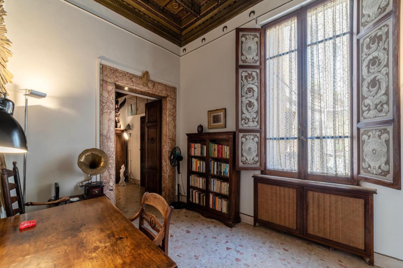 Pantheon - L'angolo Nascosto Dei Quadri Apartamento Roma